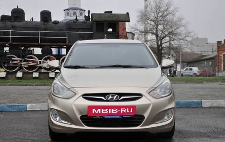 Hyundai Solaris II рестайлинг, 2011 год, 810 000 рублей, 3 фотография