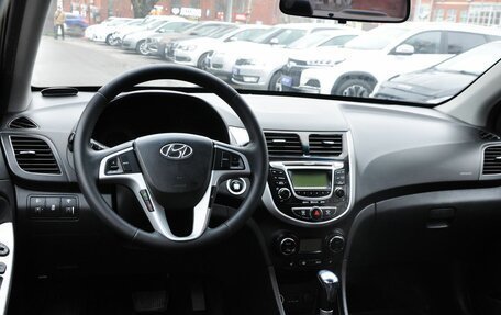 Hyundai Solaris II рестайлинг, 2011 год, 810 000 рублей, 17 фотография