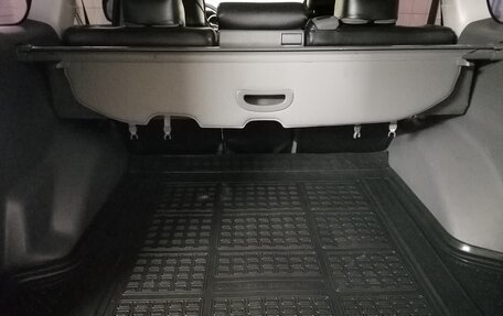 Toyota Land Cruiser Prado 150 рестайлинг 2, 2010 год, 2 727 000 рублей, 11 фотография