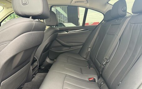 BMW 5 серия, 2021 год, 4 890 000 рублей, 13 фотография