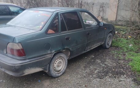 Daewoo Nexia I рестайлинг, 1999 год, 100 000 рублей, 2 фотография