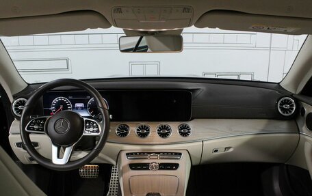 Mercedes-Benz E-Класс, 2018 год, 5 050 000 рублей, 22 фотография