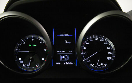 Toyota Land Cruiser Prado 150 рестайлинг 2, 2016 год, 3 799 000 рублей, 9 фотография