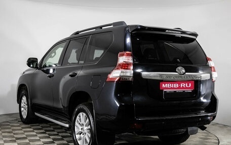 Toyota Land Cruiser Prado 150 рестайлинг 2, 2016 год, 3 799 000 рублей, 7 фотография