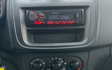 Renault Sandero II рестайлинг, 2018 год, 699 000 рублей, 20 фотография