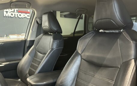 Toyota RAV4, 2020 год, 2 890 000 рублей, 6 фотография