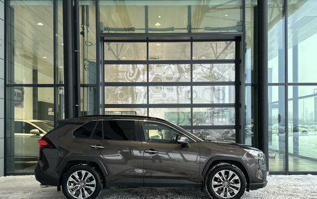 Toyota RAV4, 2020 год, 2 890 000 рублей, 5 фотография