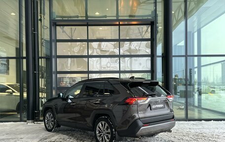 Toyota RAV4, 2020 год, 2 890 000 рублей, 2 фотография