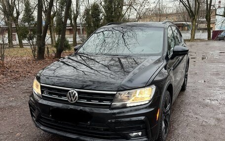 Volkswagen Tiguan II, 2021 год, 3 450 000 рублей, 2 фотография