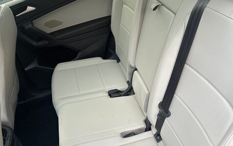 Volkswagen Tiguan II, 2021 год, 3 450 000 рублей, 11 фотография