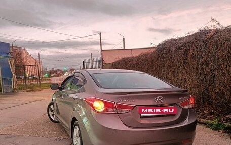 Hyundai Avante, 2011 год, 930 000 рублей, 4 фотография