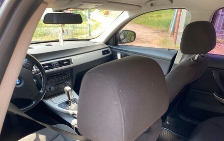 BMW 3 серия, 2011 год, 820 000 рублей, 11 фотография