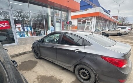 Hyundai Solaris II рестайлинг, 2012 год, 700 000 рублей, 3 фотография