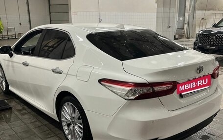 Toyota Camry, 2020 год, 2 850 000 рублей, 4 фотография