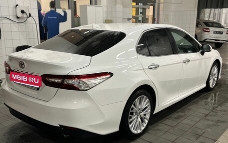 Toyota Camry, 2020 год, 2 850 000 рублей, 5 фотография