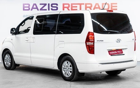 Hyundai H-1 II рестайлинг, 2016 год, 2 439 000 рублей, 8 фотография