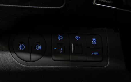 Hyundai H-1 II рестайлинг, 2016 год, 2 439 000 рублей, 22 фотография