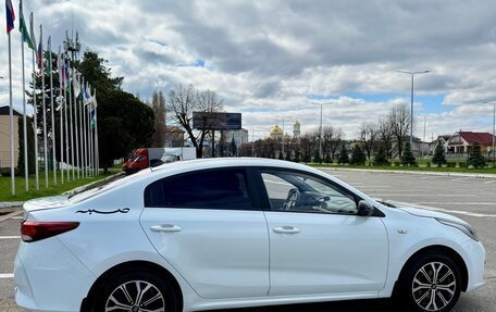 KIA Rio IV, 2018 год, 800 000 рублей, 4 фотография