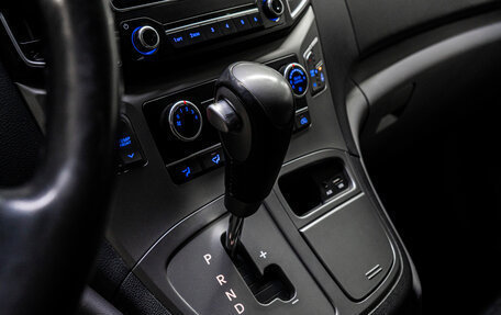 Hyundai H-1 II рестайлинг, 2016 год, 2 439 000 рублей, 27 фотография