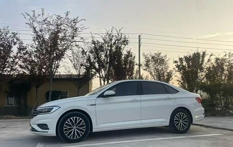 Volkswagen Jetta VII, 2021 год, 1 700 000 рублей, 2 фотография