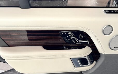 Land Rover Range Rover IV рестайлинг, 2018 год, 7 300 000 рублей, 24 фотография