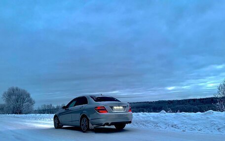 Mercedes-Benz C-Класс, 2009 год, 1 100 000 рублей, 1 фотография