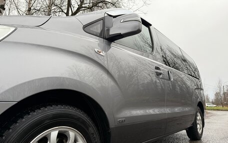 Hyundai Grand Starex Grand Starex I рестайлинг 2, 2011 год, 1 280 000 рублей, 2 фотография