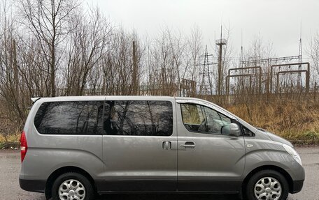 Hyundai Grand Starex Grand Starex I рестайлинг 2, 2011 год, 1 280 000 рублей, 13 фотография