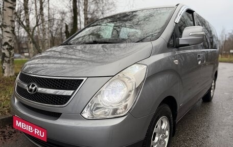 Hyundai Grand Starex Grand Starex I рестайлинг 2, 2011 год, 1 280 000 рублей, 17 фотография