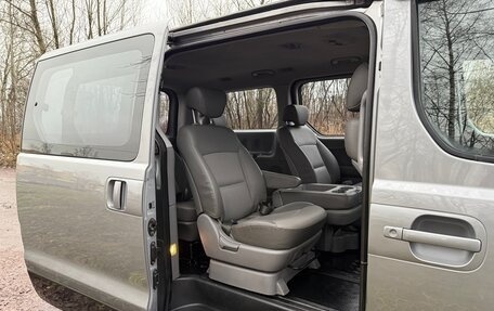 Hyundai Grand Starex Grand Starex I рестайлинг 2, 2011 год, 1 280 000 рублей, 23 фотография