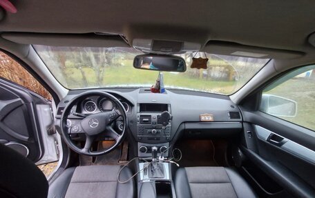 Mercedes-Benz C-Класс, 2009 год, 1 100 000 рублей, 5 фотография