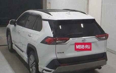 Toyota RAV4, 2024 год, 3 827 000 рублей, 4 фотография