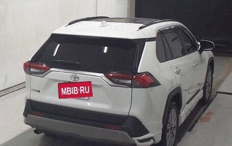 Toyota RAV4, 2024 год, 3 827 000 рублей, 5 фотография