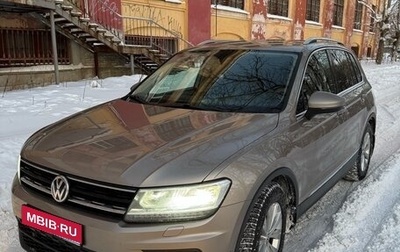 Volkswagen Tiguan II, 2018 год, 1 900 000 рублей, 1 фотография