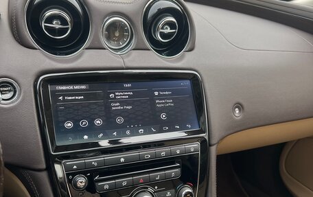 Jaguar XJ IV (X351), 2016 год, 2 400 000 рублей, 11 фотография