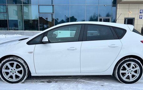 Opel Astra J, 2011 год, 650 000 рублей, 17 фотография