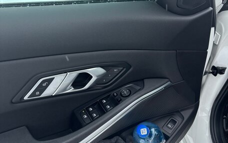 BMW 3 серия, 2020 год, 3 700 000 рублей, 9 фотография