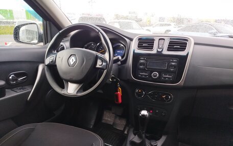 Renault Logan II, 2017 год, 800 000 рублей, 9 фотография