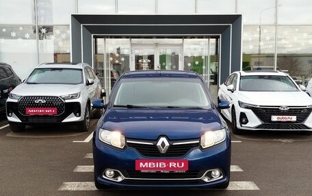 Renault Logan II, 2017 год, 800 000 рублей, 4 фотография