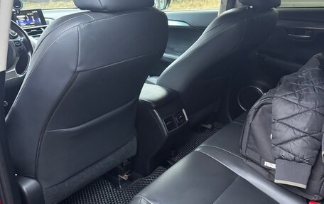 Lexus NX I, 2017 год, 2 900 000 рублей, 10 фотография