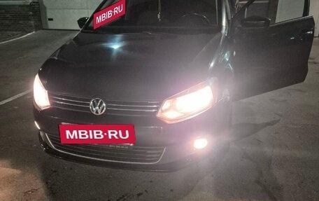 Volkswagen Polo VI (EU Market), 2013 год, 770 000 рублей, 4 фотография