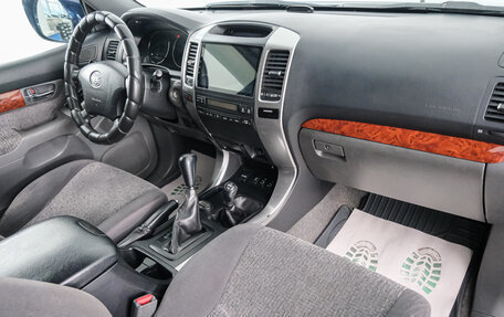 Toyota Land Cruiser Prado 120 рестайлинг, 2006 год, 2 149 000 рублей, 13 фотография