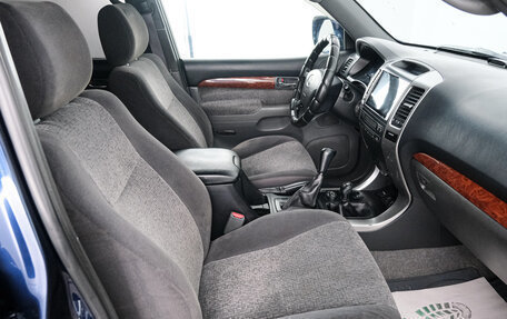 Toyota Land Cruiser Prado 120 рестайлинг, 2006 год, 2 149 000 рублей, 14 фотография