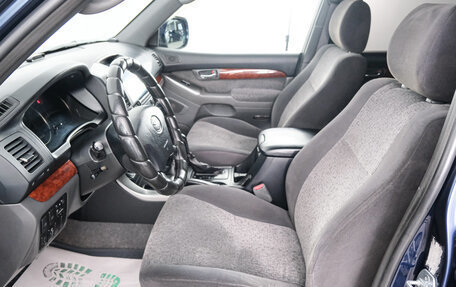 Toyota Land Cruiser Prado 120 рестайлинг, 2006 год, 2 149 000 рублей, 8 фотография