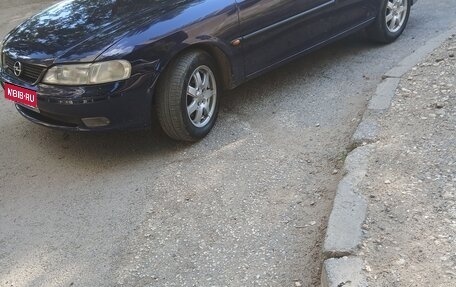 Opel Vectra B рестайлинг, 1996 год, 150 000 рублей, 1 фотография