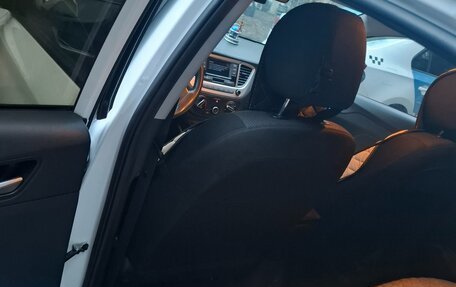 Hyundai Solaris II рестайлинг, 2021 год, 1 400 000 рублей, 3 фотография