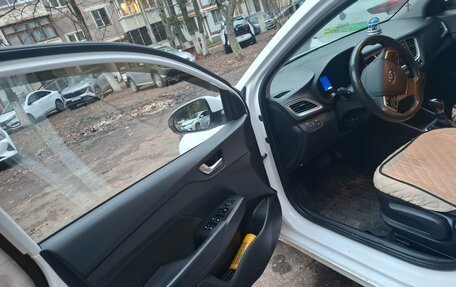 Hyundai Solaris II рестайлинг, 2021 год, 1 400 000 рублей, 7 фотография