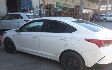 Hyundai Solaris II рестайлинг, 2021 год, 1 400 000 рублей, 15 фотография