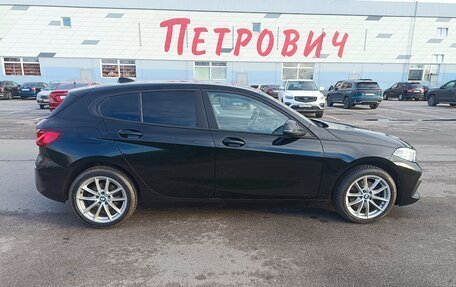 BMW 1 серия, 2019 год, 1 900 000 рублей, 7 фотография