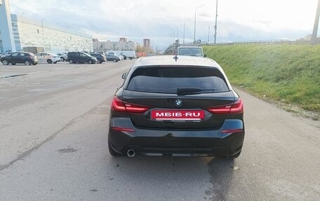 BMW 1 серия, 2019 год, 1 900 000 рублей, 5 фотография